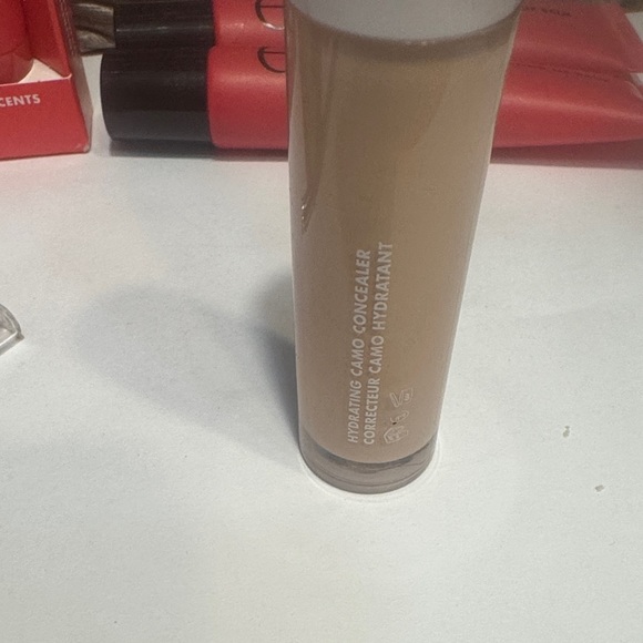 ELF and Benefit Lip Kit, concealers and mascara - Picture 10 of 14